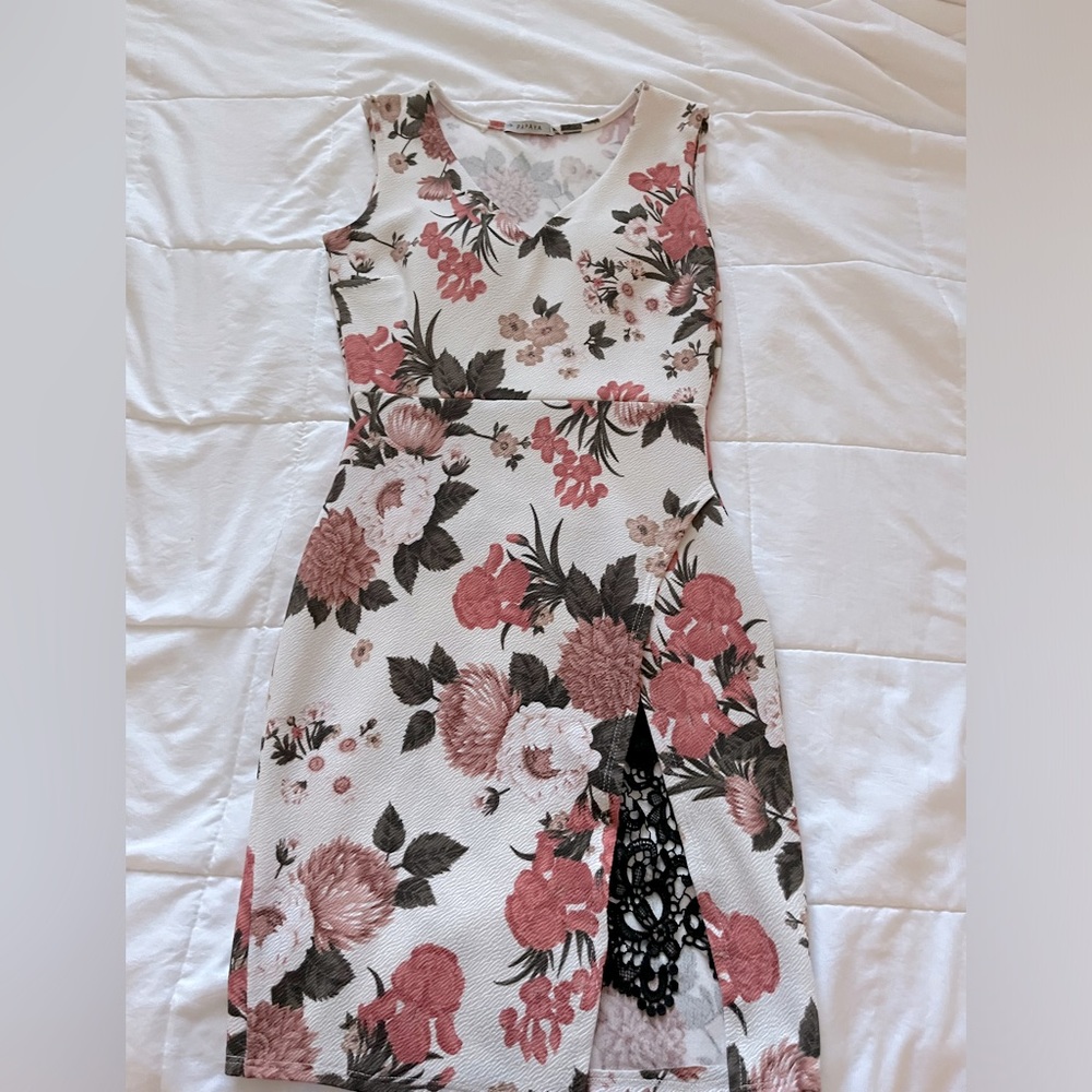 Floral Bodycon Dress with Lace Slit